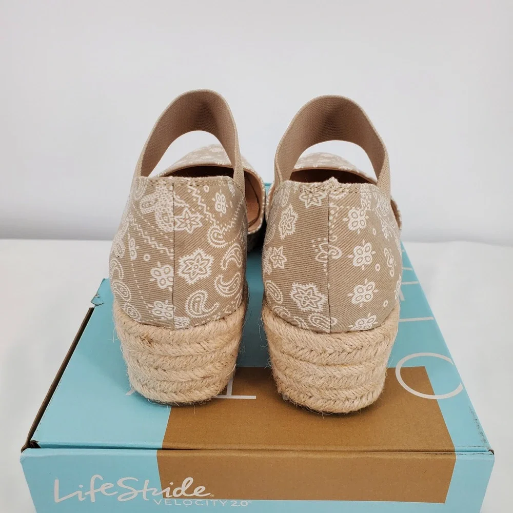 LifeStride Womens 9.5M Velocity 2.0 Kaylee Espadrille Wedge Sandal Khaki Stretch